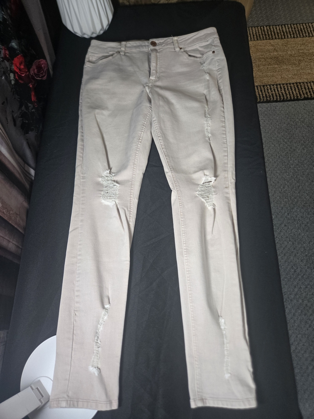 refuge Beige Distressed Skinny Jeans